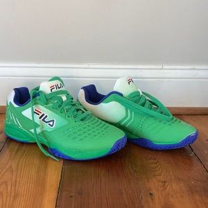 NEVER WORN FILA Tennis shoes